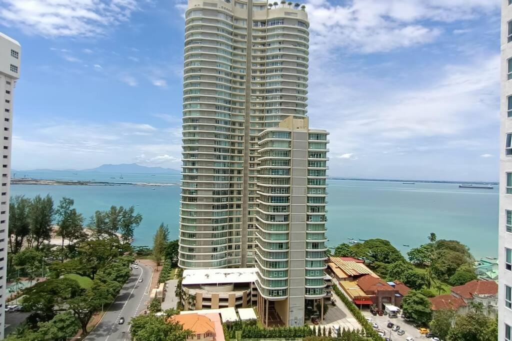 Family Suites At Mansion One By Maj George Town Esterno foto
