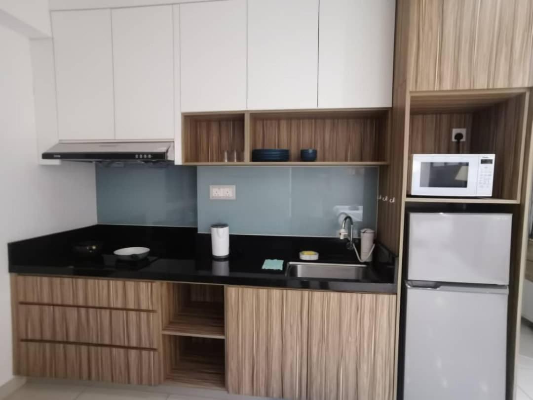 Family Suites At Mansion One By Maj George Town Esterno foto