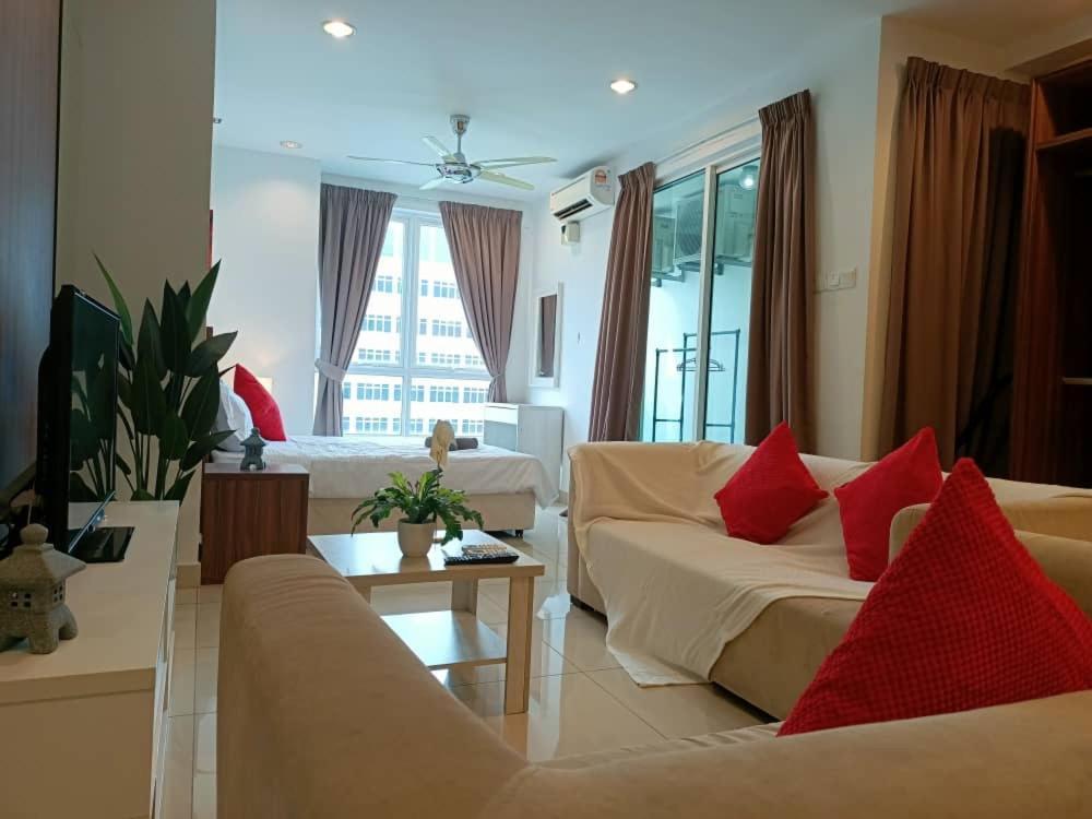 Family Suites At Mansion One By Maj George Town Esterno foto