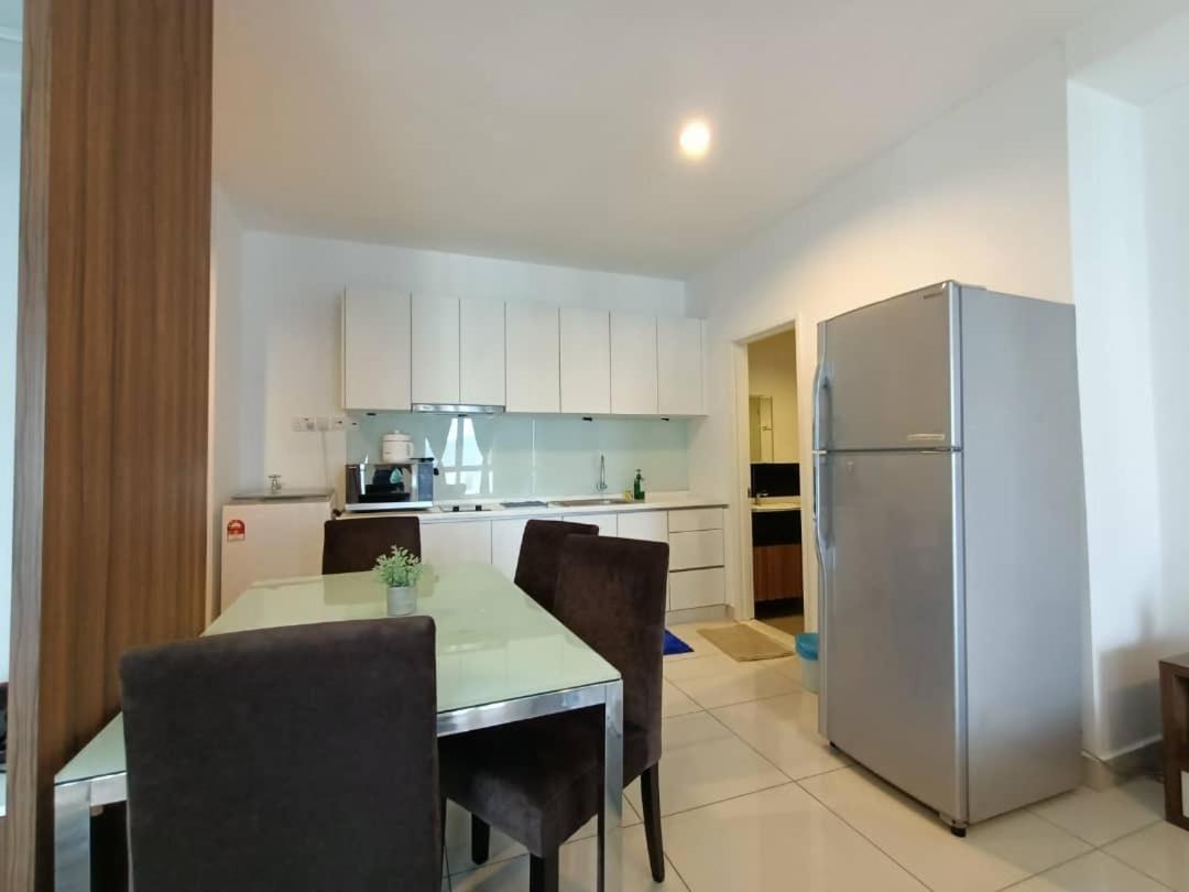 Family Suites At Mansion One By Maj George Town Esterno foto