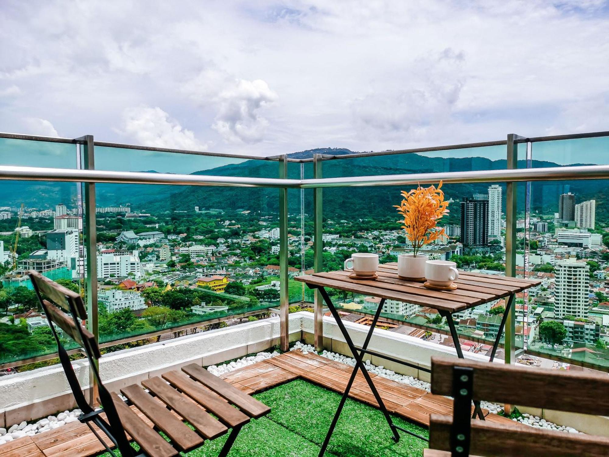 Family Suites At Mansion One By Maj George Town Esterno foto