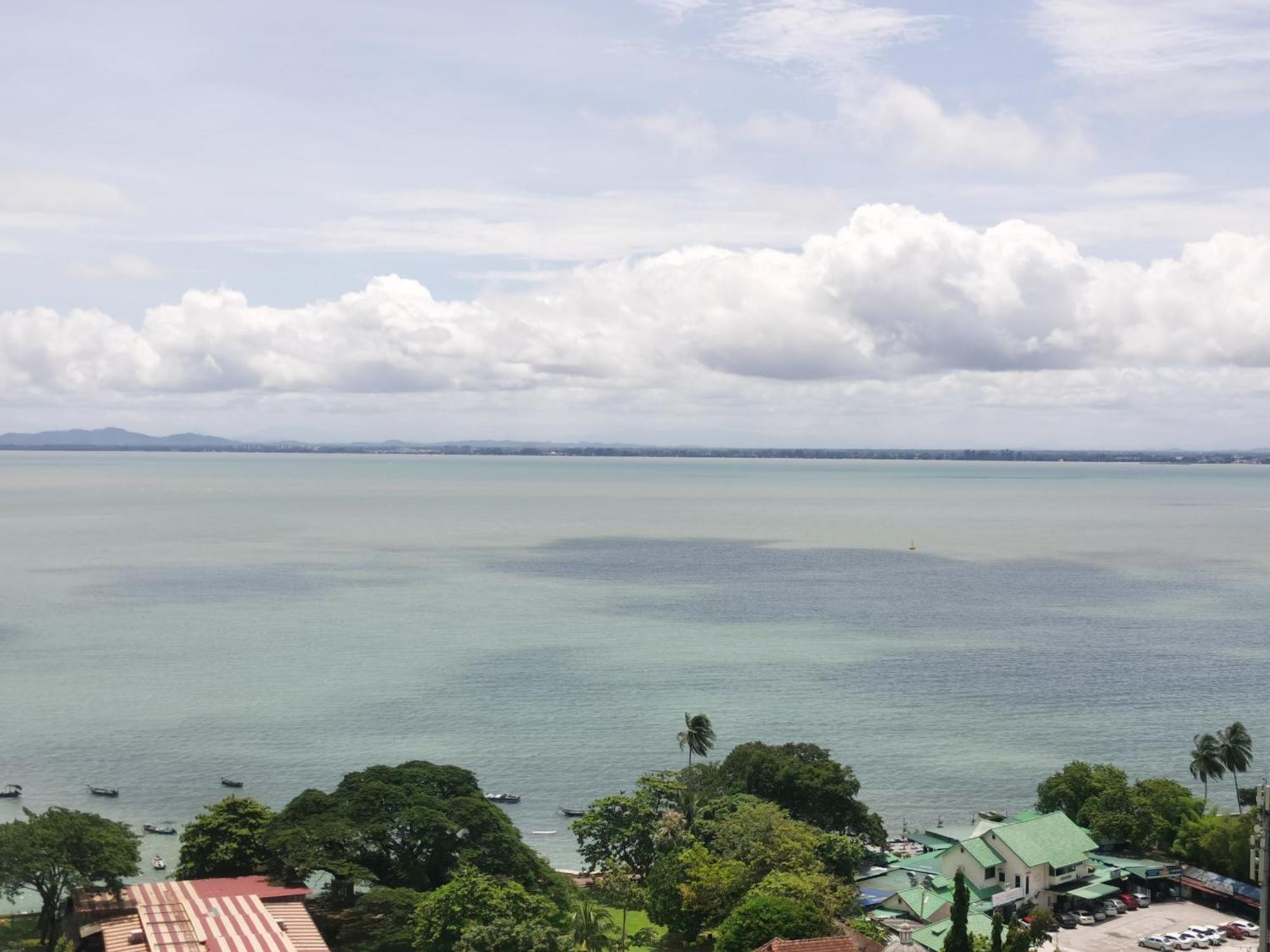 Family Suites At Mansion One By Maj George Town Esterno foto