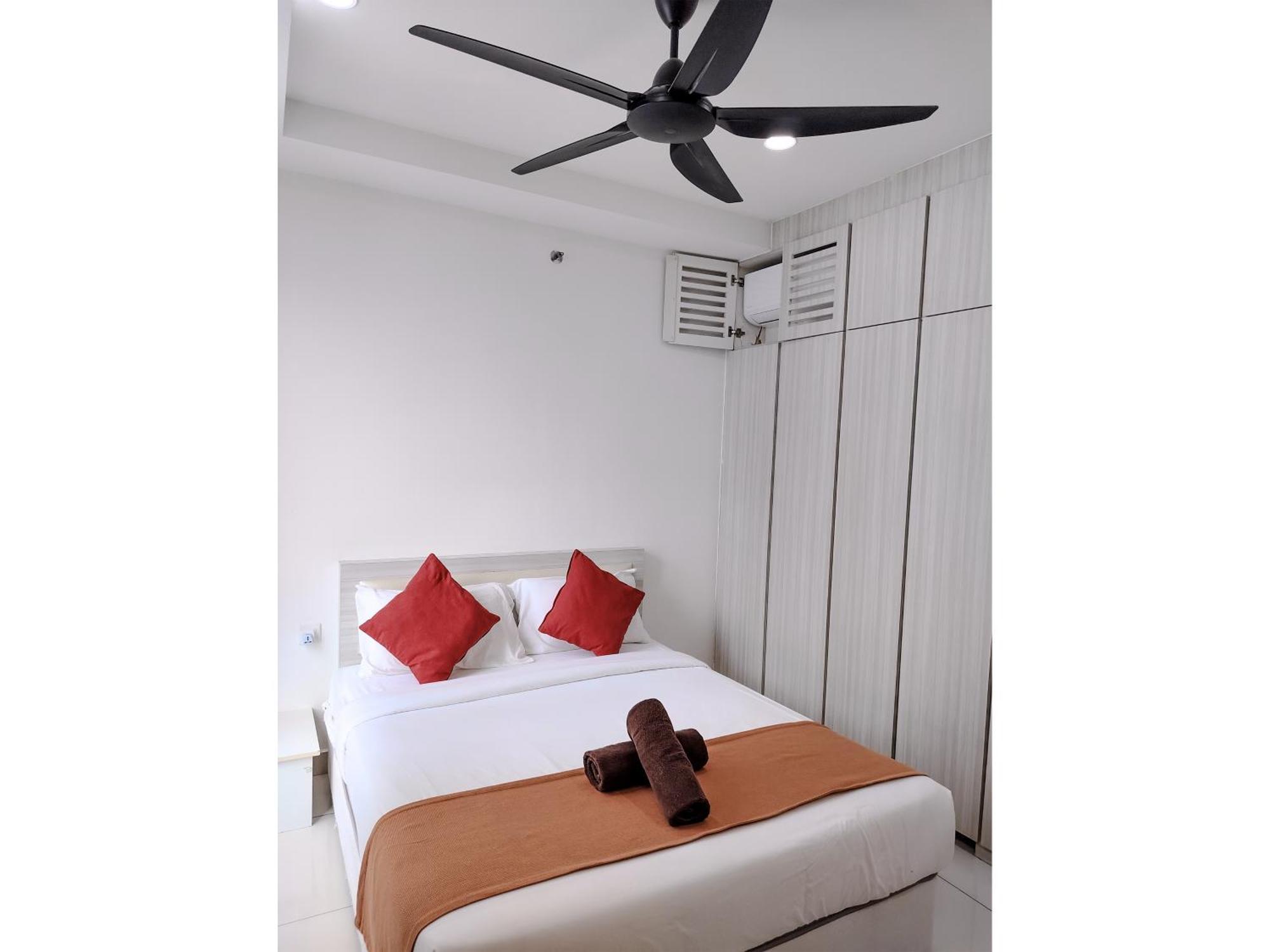 Family Suites At Mansion One By Maj George Town Esterno foto